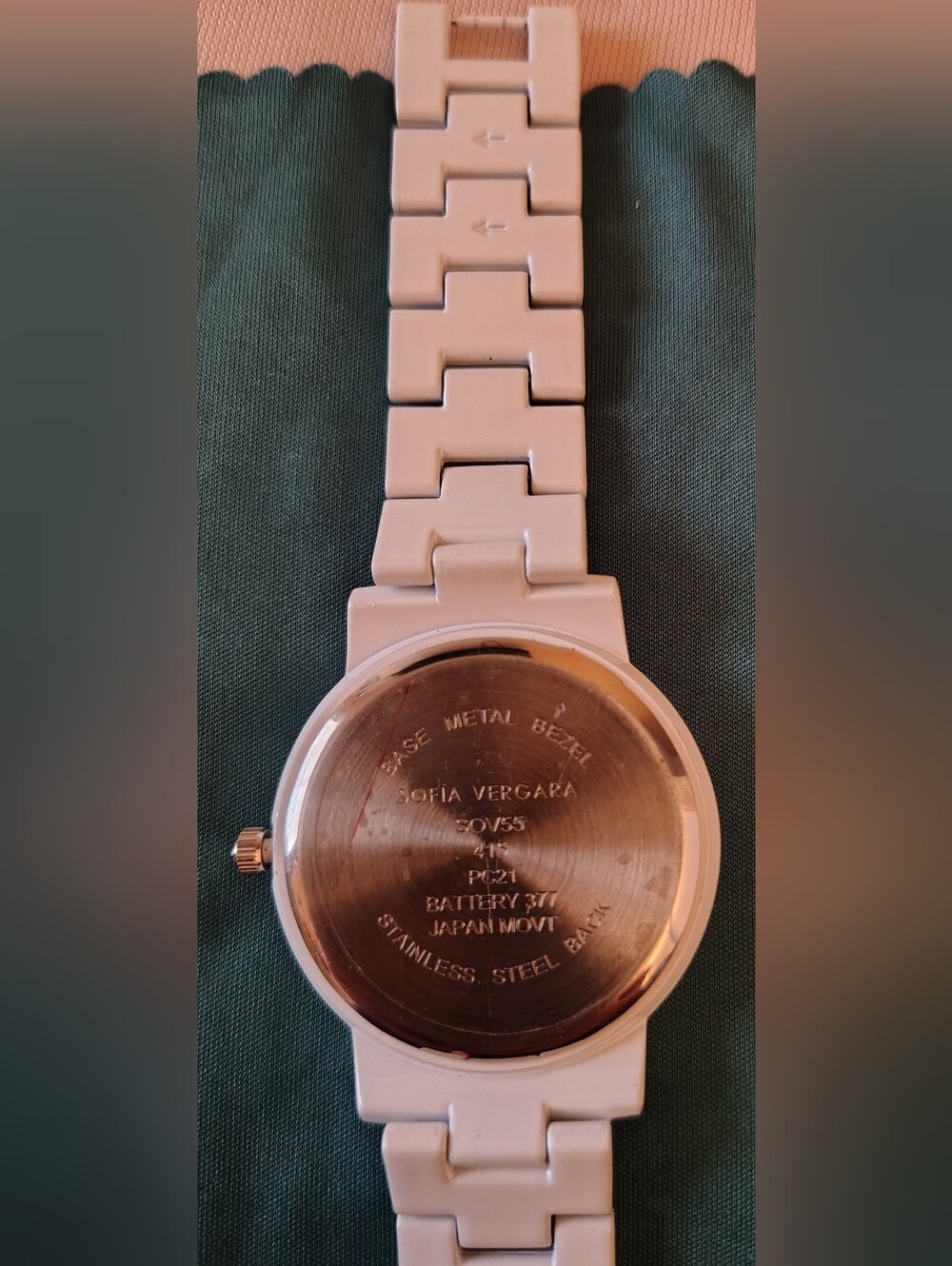 Watch With Rhinestones - Picture 4 of 4